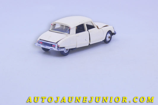 Le #6184 - Norev - Citroën - DS21 (intérieur noir) est en vente sur Auto Jaune Junior ! Découvrez nos collections de diecast Minialuxe, CIJ, C-I-J, JRD, J-R-D,  Matchbox, Majorette… AutoJauneJunior.com : le site de vente en ligne et de partage pour les passionés de miniatures et collectionneurs de jouets anciens ! Des centaines de modèles en vente, et des nouveautés mises en ligne chaque jour à 21h00 !