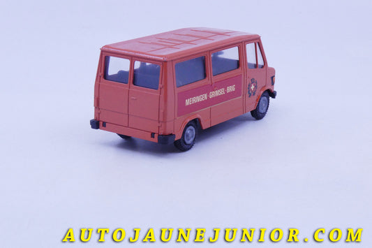Le #6206 - Cursor - Mercedes - Fourgon 207 D " Meringen - Grimsel - Brig - Postes Suisses est en vente sur Auto Jaune Junior ! Découvrez nos collections de diecast Minialuxe, CIJ, C-I-J, JRD, J-R-D,  Matchbox, Majorette… AutoJauneJunior.com : le site de vente en ligne et de partage pour les passionés de miniatures et collectionneurs de jouets anciens ! Des centaines de modèles en vente, et des nouveautés mises en ligne chaque jour à 21h00 !