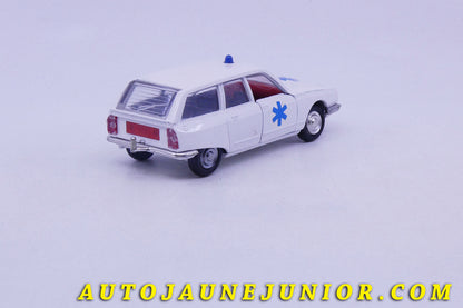 Le #6211 - Luso Toys - Citroën - GS 1220 Break Pallas Ambulance est en vente sur Auto Jaune Junior ! Découvrez nos collections de diecast Minialuxe, CIJ, C-I-J, JRD, J-R-D,  Matchbox, Majorette… AutoJauneJunior.com : le site de vente en ligne et de partage pour les passionés de miniatures et collectionneurs de jouets anciens ! Des centaines de modèles en vente, et des nouveautés mises en ligne chaque jour à 21h00 !