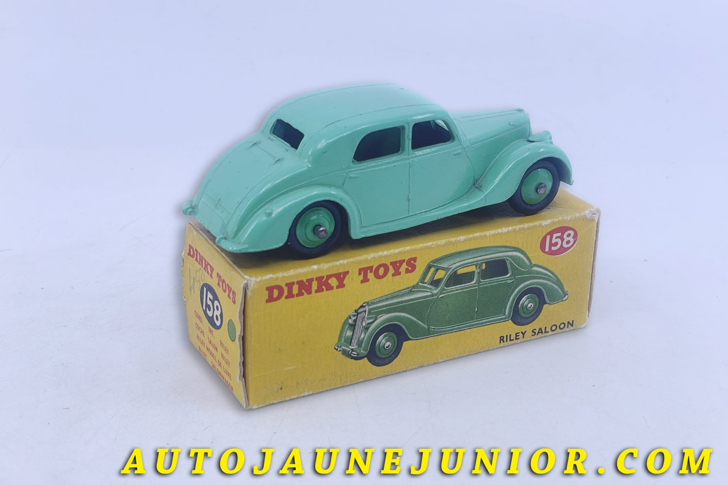 Le #6303 - Dinky Toys - Riley - Saloon - Berline est en vente sur Auto Jaune Junior ! Découvrez nos collections de diecast Minialuxe, CIJ, C-I-J, JRD, J-R-D,  Matchbox, Majorette… AutoJauneJunior.com : le site de vente en ligne et de partage pour les passionés de miniatures et collectionneurs de jouets anciens ! Des centaines de modèles en vente, et des nouveautés mises en ligne chaque jour à 21h00 !