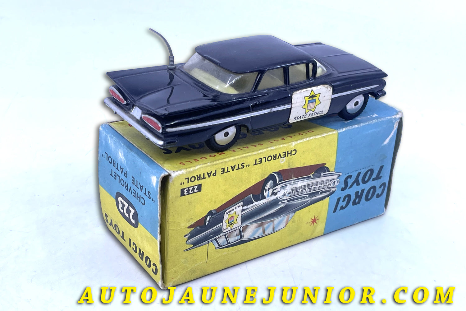 Le #6313 - Corgi Toys - Chevrolet - Impala "Police state patrol" est en vente sur Auto Jaune Junior ! Découvrez nos collections de diecast Minialuxe, CIJ, C-I-J, JRD, J-R-D,  Matchbox, Majorette… AutoJauneJunior.com : le site de vente en ligne et de partage pour les passionés de miniatures et collectionneurs de jouets anciens ! Des centaines de modèles en vente, et des nouveautés mises en ligne chaque jour à 21h00 !