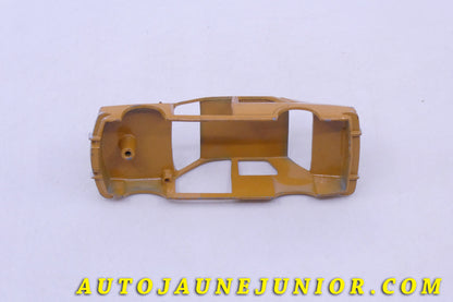 Le Dinky Toys Renault R12 Berline (Coque peinte seule d'origine) est en vente sur Auto Jaune Junior ! Découvrez nos collections de diecast Tekno, Politoys, Mebetoys, Mercury, Joal, Diapet, Märklin, TootsieToys.AutoJaune Junior ; Vous avez le même jouet ? Profitez de notre expertise pour vous accompagner dans la vente de vos modèles ou votre collection ! Nous achetons tous lots de miniatures ! Contactez nous !