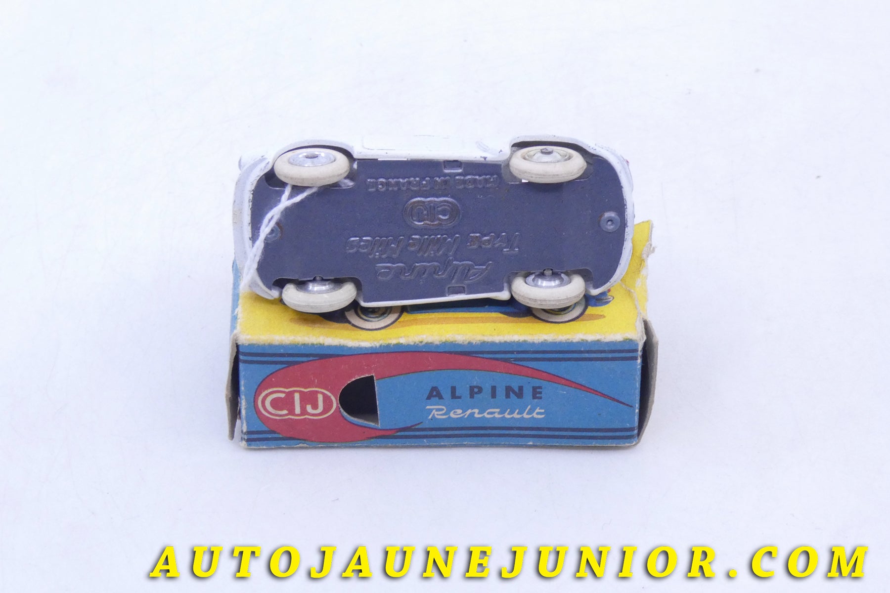 Le C-I-J Alpine A-106 est en vente sur Auto Jaune Junior ! Découvrez nos collections de diecast Tekno, Politoys, Mebetoys, Mercury, Joal, Diapet, Märklin, TootsieToys.AutoJaune Junior ; Vous avez le même jouet ? Profitez de notre expertise pour vous accompagner dans la vente de vos modèles ou votre collection ! Nous achetons tous lots de miniatures ! Contactez nous !