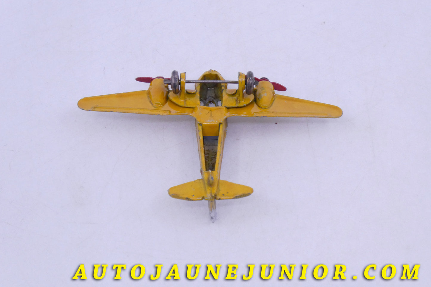 Le Dinky Toys Avion Potez 56 est en vente sur Auto Jaune Junior ! Découvrez nos collections de diecast Tekno, Politoys, Mebetoys, Mercury, Joal, Diapet, Märklin, TootsieToys.AutoJaune Junior ; Vous avez le même jouet ? Profitez de notre expertise pour vous accompagner dans la vente de vos modèles ou votre collection ! Nous achetons tous lots de miniatures ! Contactez nous !