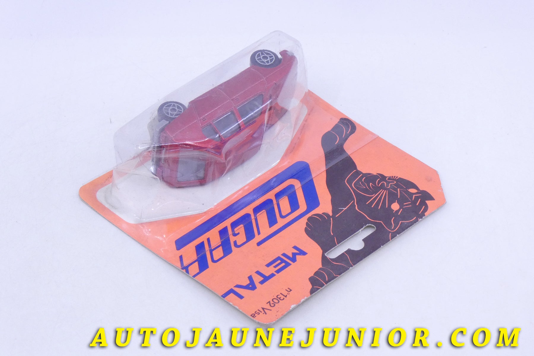Le Solido Citroën Visa Cougar est en vente sur Auto Jaune Junior ! Découvrez nos collections de diecast Tekno, Politoys, Mebetoys, Mercury, Joal, Diapet, Märklin, TootsieToys.AutoJaune Junior ; Vous avez le même jouet ? Profitez de notre expertise pour vous accompagner dans la vente de vos modèles ou votre collection ! Nous achetons tous lots de miniatures ! Contactez nous !