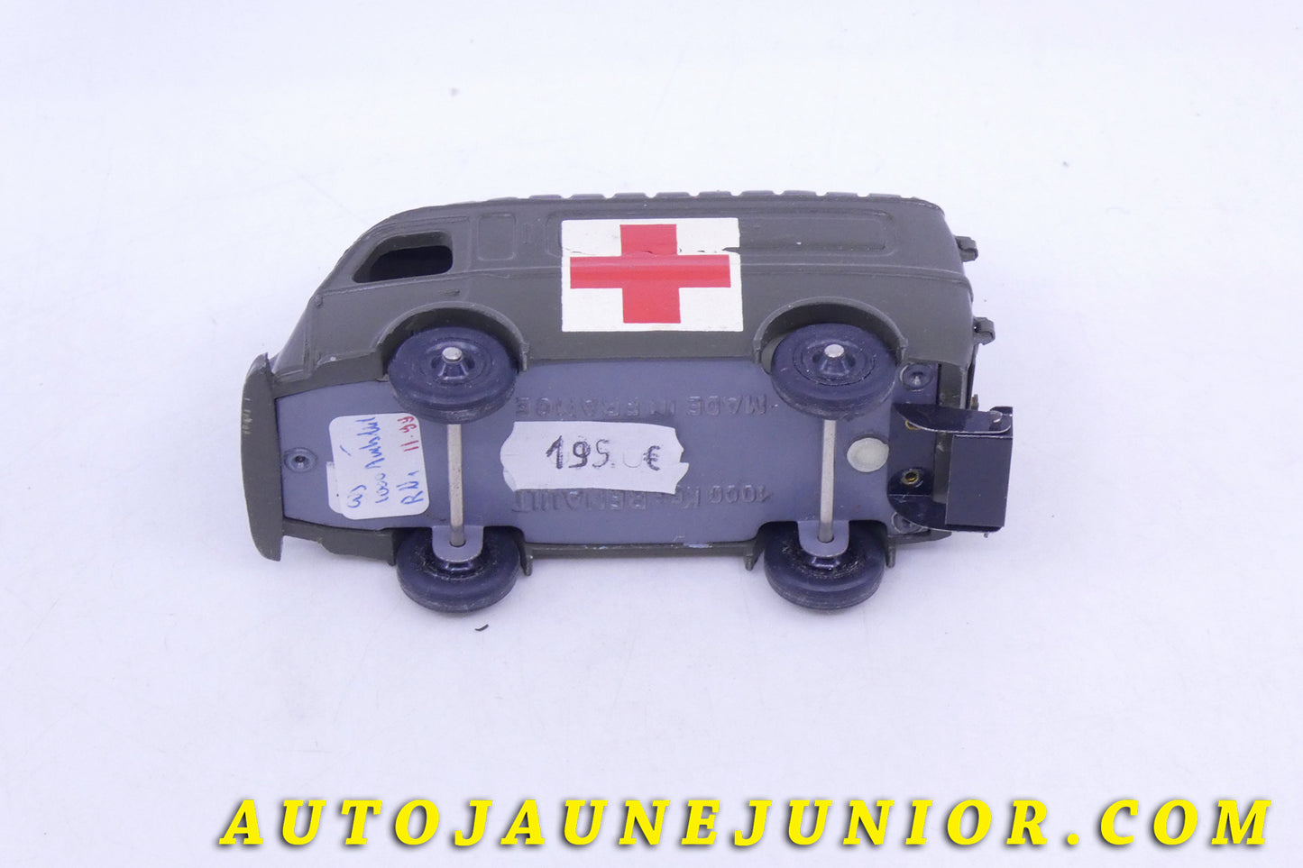Le C-I-J Renault 1000Kgs fourgon ambulance militaire est en vente sur Auto Jaune Junior ! Découvrez nos collections de diecast Tekno, Politoys, Mebetoys, Mercury, Joal, Diapet, Märklin, TootsieToys.AutoJaune Junior ; Vous avez le même jouet ? Profitez de notre expertise pour vous accompagner dans la vente de vos modèles ou votre collection ! Nous achetons tous lots de miniatures ! Contactez nous !