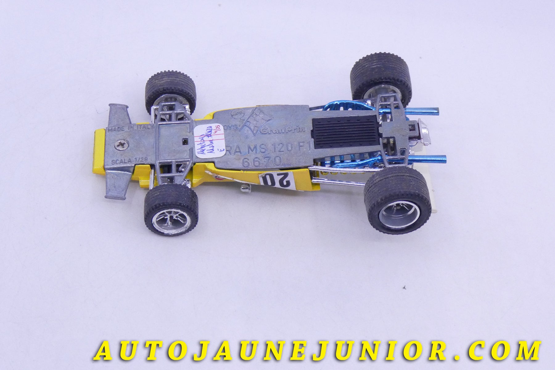 Le Mebetoys Matra MS 120 Formule 1 est en vente sur Auto Jaune Junior ! Découvrez nos collections de diecast Tekno, Politoys, Mebetoys, Mercury, Joal, Diapet, Märklin, TootsieToys.AutoJaune Junior ; Vous avez le même jouet ? Profitez de notre expertise pour vous accompagner dans la vente de vos modèles ou votre collection ! Nous achetons tous lots de miniatures ! Contactez nous !