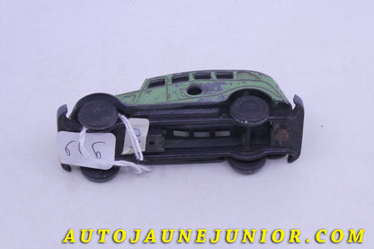 Le Solido Berline Auto démontable est en vente sur Auto Jaune Junior ! Découvrez nos collections de diecast Tekno, Politoys, Mebetoys, Mercury, Joal, Diapet, Märklin, TootsieToys.AutoJaune Junior ; Vous avez le même jouet ? Profitez de notre expertise pour vous accompagner dans la vente de vos modèles ou votre collection ! Nous achetons tous lots de miniatures ! Contactez nous !