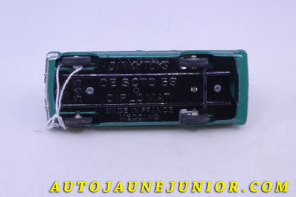 Le Dinky Toys De Soto Diplomat est en vente sur Auto Jaune Junior ! Découvrez nos collections de diecast Tekno, Politoys, Mebetoys, Mercury, Joal, Diapet, Märklin, TootsieToys.AutoJaune Junior ; Vous avez le même jouet ? Profitez de notre expertise pour vous accompagner dans la vente de vos modèles ou votre collection ! Nous achetons tous lots de miniatures ! Contactez nous !