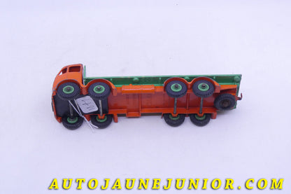 Le Dinky Toys Foden Mk2 Plateau est en vente sur Auto Jaune Junior ! Découvrez nos collections de diecast Tekno, Politoys, Mebetoys, Mercury, Joal, Diapet, Märklin, TootsieToys.AutoJaune Junior ; Vous avez le même jouet ? Profitez de notre expertise pour vous accompagner dans la vente de vos modèles ou votre collection ! Nous achetons tous lots de miniatures ! Contactez nous !