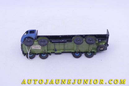Le Dinky Toys Foden Mk 1 plateau dosseret est en vente sur Auto Jaune Junior ! Découvrez nos collections de diecast Tekno, Politoys, Mebetoys, Mercury, Joal, Diapet, Märklin, TootsieToys.AutoJaune Junior ; Vous avez le même jouet ? Profitez de notre expertise pour vous accompagner dans la vente de vos modèles ou votre collection ! Nous achetons tous lots de miniatures ! Contactez nous !