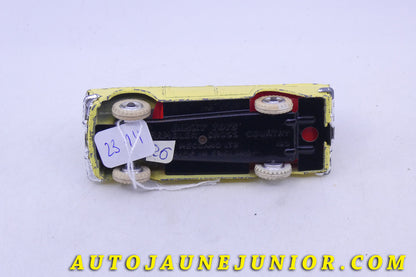 Le Dinky Toys Rambler Cross country break est en vente sur Auto Jaune Junior ! Découvrez nos collections de diecast Tekno, Politoys, Mebetoys, Mercury, Joal, Diapet, Märklin, TootsieToys.AutoJaune Junior ; Vous avez le même jouet ? Profitez de notre expertise pour vous accompagner dans la vente de vos modèles ou votre collection ! Nous achetons tous lots de miniatures ! Contactez nous !