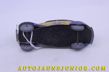 Le Dinky Toys Peugeot 402 Taxi est en vente sur Auto Jaune Junior ! Découvrez nos collections de diecast Tekno, Politoys, Mebetoys, Mercury, Joal, Diapet, Märklin, TootsieToys.AutoJaune Junior ; Vous avez le même jouet ? Profitez de notre expertise pour vous accompagner dans la vente de vos modèles ou votre collection ! Nous achetons tous lots de miniatures ! Contactez nous !