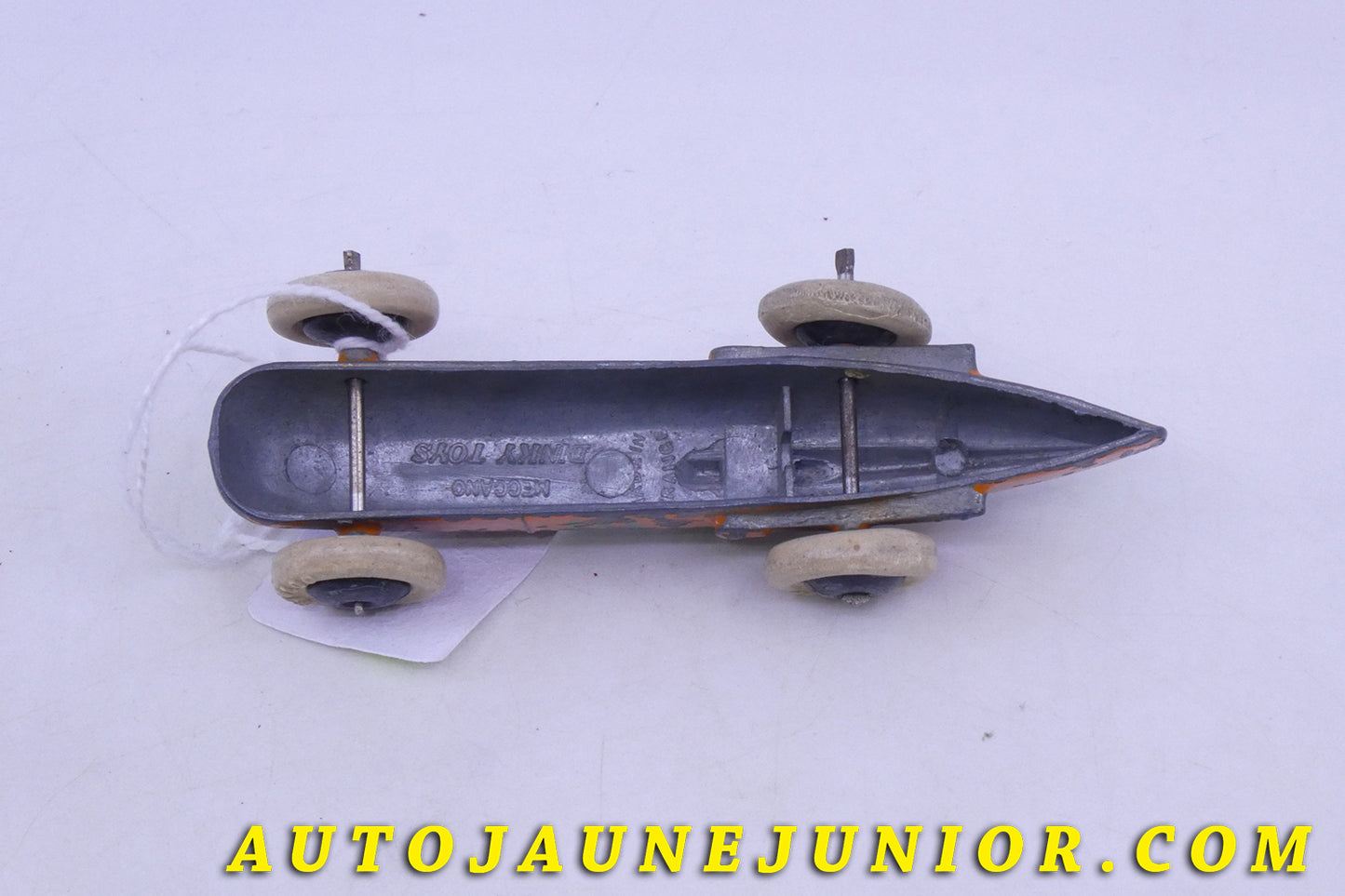 Le Dinky Toys MG MG : EX135 (Zamac) est en vente sur Auto Jaune Junior ! Découvrez nos collections de diecast Tekno, Politoys, Mebetoys, Mercury, Joal, Diapet, Märklin, TootsieToys.AutoJaune Junior ; Vous avez le même jouet ? Profitez de notre expertise pour vous accompagner dans la vente de vos modèles ou votre collection ! Nous achetons tous lots de miniatures ! Contactez nous !