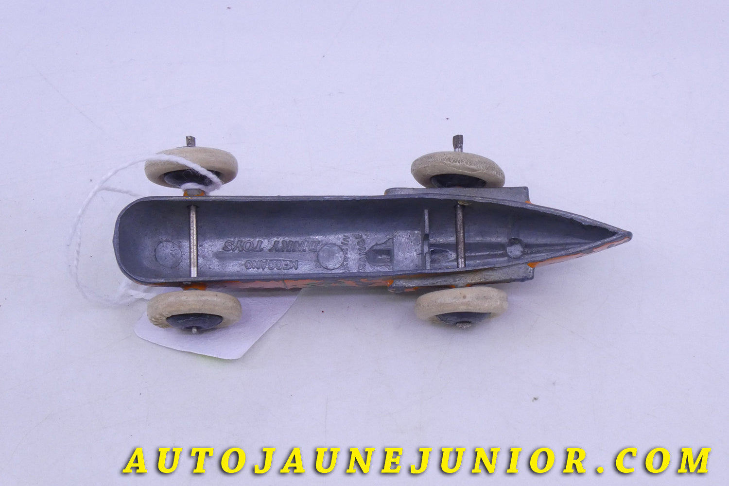 Le Dinky Toys MG MG : EX135 (Zamac) est en vente sur Auto Jaune Junior ! Découvrez nos collections de diecast Tekno, Politoys, Mebetoys, Mercury, Joal, Diapet, Märklin, TootsieToys.AutoJaune Junior ; Vous avez le même jouet ? Profitez de notre expertise pour vous accompagner dans la vente de vos modèles ou votre collection ! Nous achetons tous lots de miniatures ! Contactez nous !