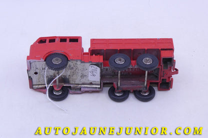 Le Dinky Toys Berliet Tracteur T6 avec remorque à ridelles.  est en vente sur Auto Jaune Junior ! Découvrez nos collections de diecast Tekno, Politoys, Mebetoys, Mercury, Joal, Diapet, Märklin, TootsieToys.AutoJaune Junior ; Vous avez le même jouet ? Profitez de notre expertise pour vous accompagner dans la vente de vos modèles ou votre collection ! Nous achetons tous lots de miniatures ! Contactez nous !