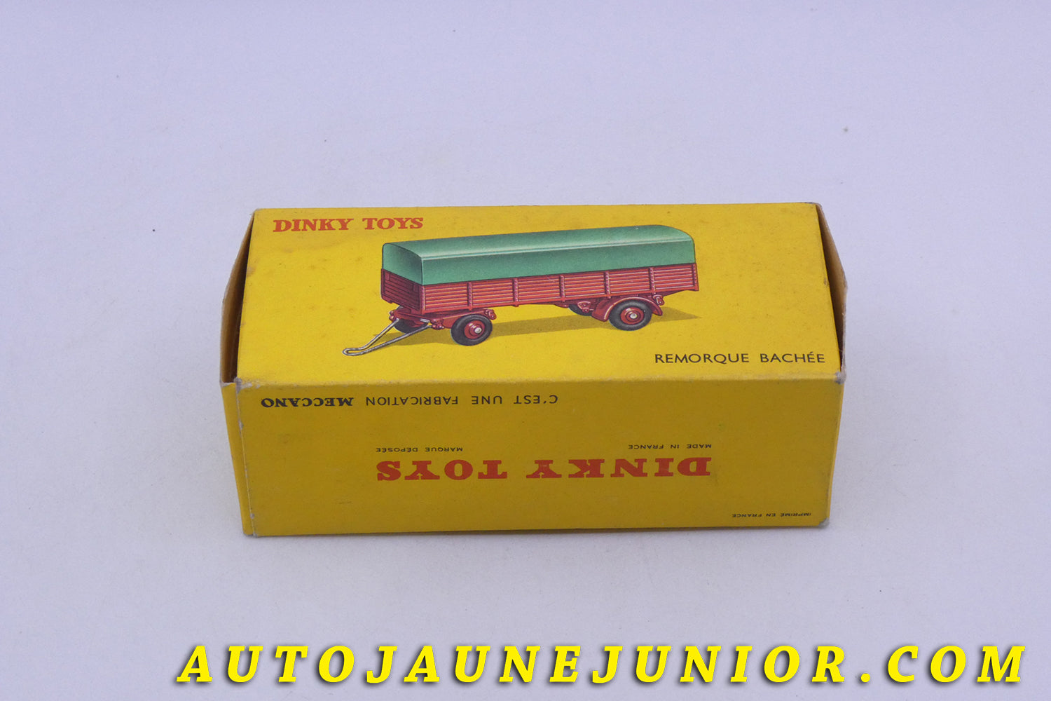 Le Dinky Toys Remorque Remorque bâchée est en vente sur Auto Jaune Junior ! Découvrez nos collections de diecast Tekno, Politoys, Mebetoys, Mercury, Joal, Diapet, Märklin, TootsieToys.AutoJaune Junior ; Vous avez le même jouet ? Profitez de notre expertise pour vous accompagner dans la vente de vos modèles ou votre collection ! Nous achetons tous lots de miniatures ! Contactez nous !
