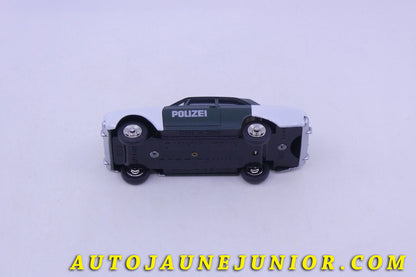 Le Atlas Ford Taunus Polizei est en vente sur Auto Jaune Junior ! Découvrez nos collections de diecast Tekno, Politoys, Mebetoys, Mercury, Joal, Diapet, Märklin, TootsieToys.AutoJaune Junior ; Vous avez le même jouet ? Profitez de notre expertise pour vous accompagner dans la vente de vos modèles ou votre collection ! Nous achetons tous lots de miniatures ! Contactez nous !