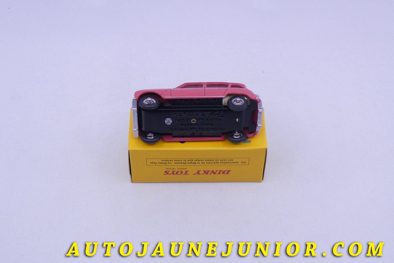 Le Atlas Renault 4L est en vente sur Auto Jaune Junior ! Découvrez nos collections de diecast Tekno, Politoys, Mebetoys, Mercury, Joal, Diapet, Märklin, TootsieToys.AutoJaune Junior ; Vous avez le même jouet ? Profitez de notre expertise pour vous accompagner dans la vente de vos modèles ou votre collection ! Nous achetons tous lots de miniatures ! Contactez nous !