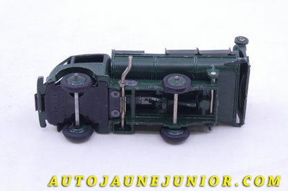 Le Dinky Toys Ford Camion Benne à ordure est en vente sur Auto Jaune Junior ! Découvrez nos collections de diecast Tekno, Politoys, Mebetoys, Mercury, Joal, Diapet, Märklin, TootsieToys.AutoJaune Junior ; Vous avez le même jouet ? Profitez de notre expertise pour vous accompagner dans la vente de vos modèles ou votre collection ! Nous achetons tous lots de miniatures ! Contactez nous !