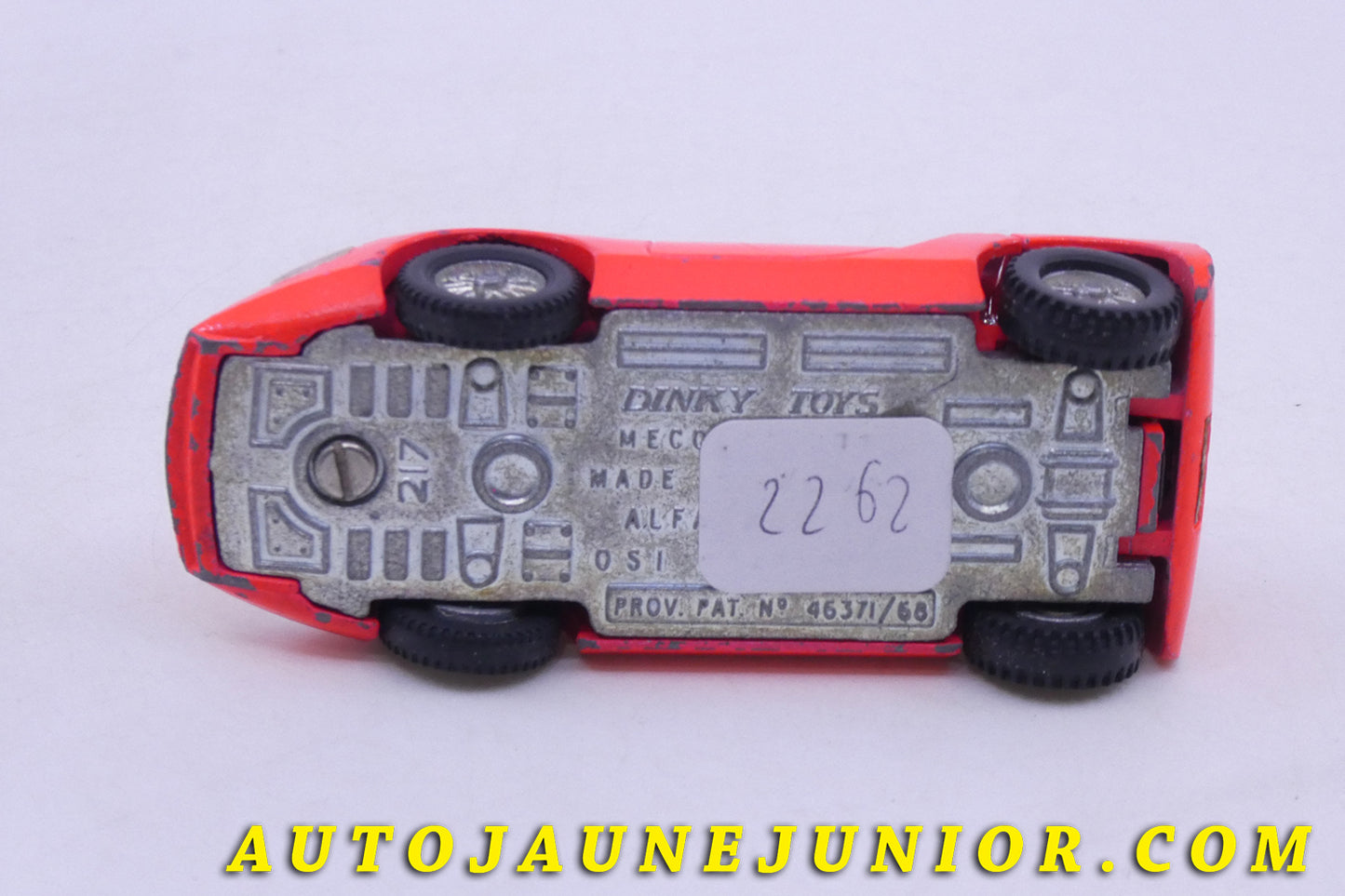 Le Dinky Toys Alfa Roméo  OSI Scarabeo est en vente sur Auto Jaune Junior ! Découvrez nos collections de diecast Tekno, Politoys, Mebetoys, Mercury, Joal, Diapet, Märklin, TootsieToys.AutoJaune Junior ; Vous avez le même jouet ? Profitez de notre expertise pour vous accompagner dans la vente de vos modèles ou votre collection ! Nous achetons tous lots de miniatures ! Contactez nous !