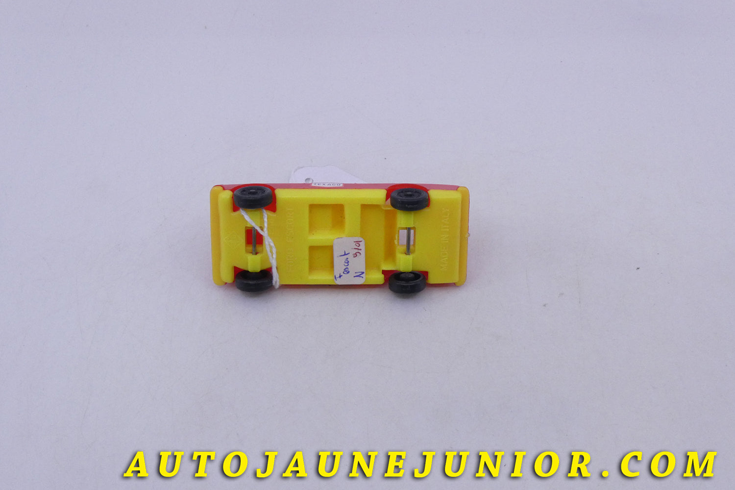 Le CGGC Ford Escort est en vente sur Auto Jaune Junior ! Découvrez nos collections de diecast Tekno, Politoys, Mebetoys, Mercury, Joal, Diapet, Märklin, TootsieToys.AutoJaune Junior ; Vous avez le même jouet ? Profitez de notre expertise pour vous accompagner dans la vente de vos modèles ou votre collection ! Nous achetons tous lots de miniatures ! Contactez nous !