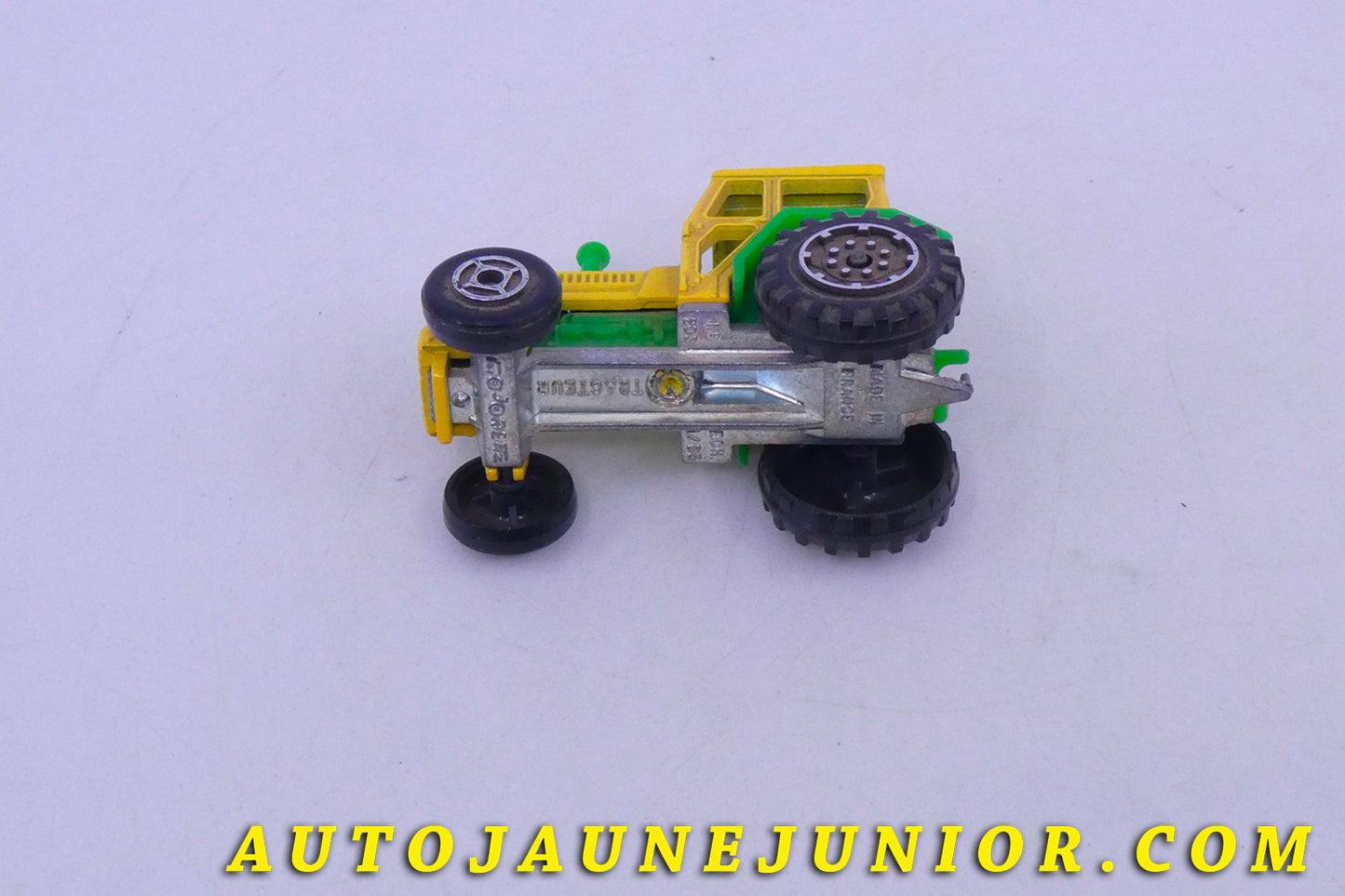 Le Majorette Autre Tracteur agricole est en vente sur Auto Jaune Junior ! Découvrez nos collections de diecast Tekno, Politoys, Mebetoys, Mercury, Joal, Diapet, Märklin, TootsieToys.AutoJaune Junior ; Vous avez le même jouet ? Profitez de notre expertise pour vous accompagner dans la vente de vos modèles ou votre collection ! Nous achetons tous lots de miniatures ! Contactez nous !