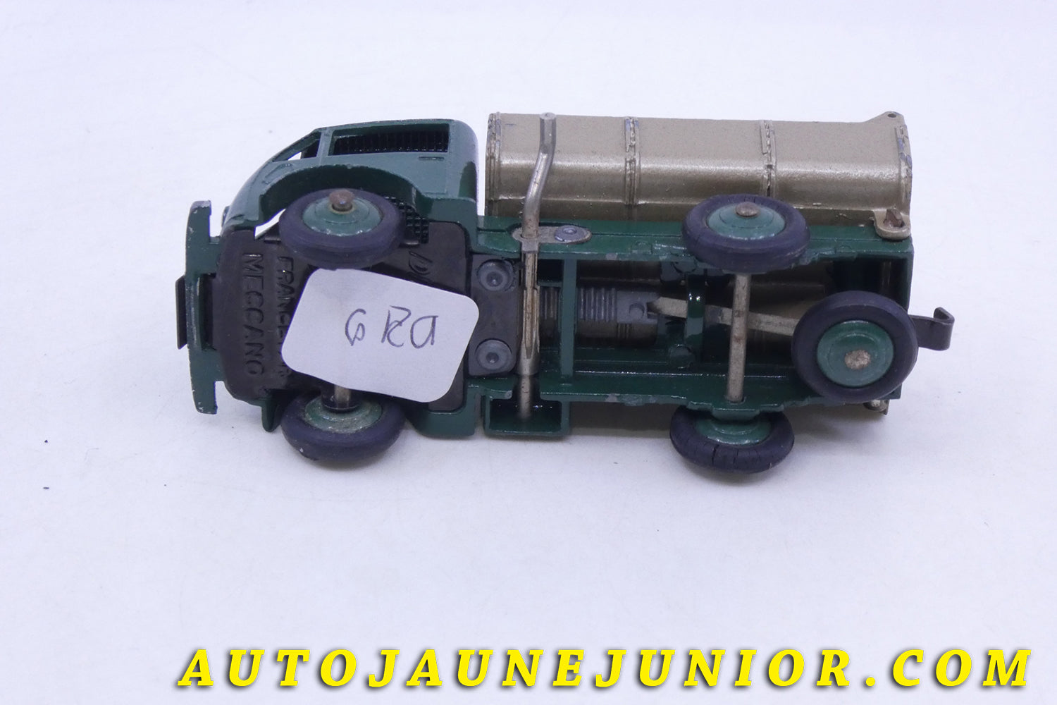 Le Dinky Toys Ford Bennne Basculante est en vente sur Auto Jaune Junior ! Découvrez nos collections de diecast Tekno, Politoys, Mebetoys, Mercury, Joal, Diapet, Märklin, TootsieToys.AutoJaune Junior ; Vous avez le même jouet ? Profitez de notre expertise pour vous accompagner dans la vente de vos modèles ou votre collection ! Nous achetons tous lots de miniatures ! Contactez nous !