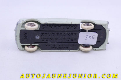 Le Dinky Toys Studebaker Commander est en vente sur Auto Jaune Junior ! Découvrez nos collections de diecast Tekno, Politoys, Mebetoys, Mercury, Joal, Diapet, Märklin, TootsieToys.AutoJaune Junior ; Vous avez le même jouet ? Profitez de notre expertise pour vous accompagner dans la vente de vos modèles ou votre collection ! Nous achetons tous lots de miniatures ! Contactez nous !