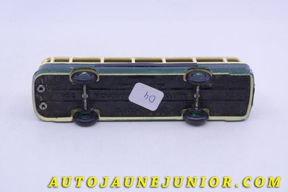 Le Dinky Toys Chausson AP52 Car  est en vente sur Auto Jaune Junior ! Découvrez nos collections de diecast Tekno, Politoys, Mebetoys, Mercury, Joal, Diapet, Märklin, TootsieToys.AutoJaune Junior ; Vous avez le même jouet ? Profitez de notre expertise pour vous accompagner dans la vente de vos modèles ou votre collection ! Nous achetons tous lots de miniatures ! Contactez nous !