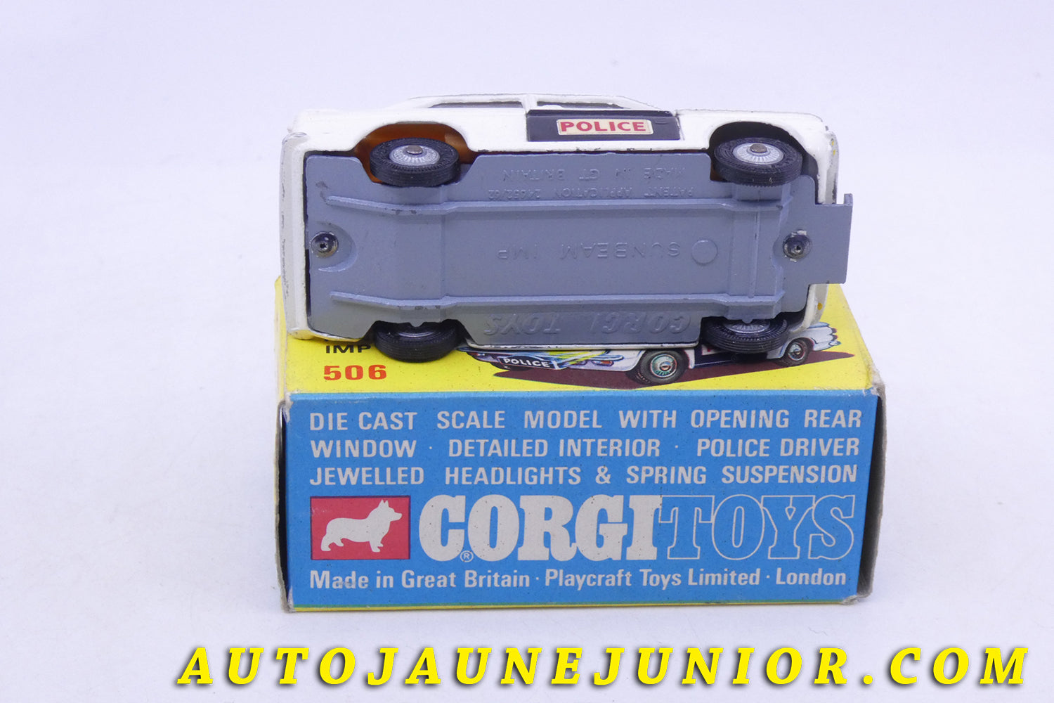 Le Corgi Toys Sunbeam Imlpala Police est en vente sur Auto Jaune Junior ! Découvrez nos collections de diecast Tekno, Politoys, Mebetoys, Mercury, Joal, Diapet, Märklin, TootsieToys.AutoJaune Junior ; Vous avez le même jouet ? Profitez de notre expertise pour vous accompagner dans la vente de vos modèles ou votre collection ! Nous achetons tous lots de miniatures ! Contactez nous !
