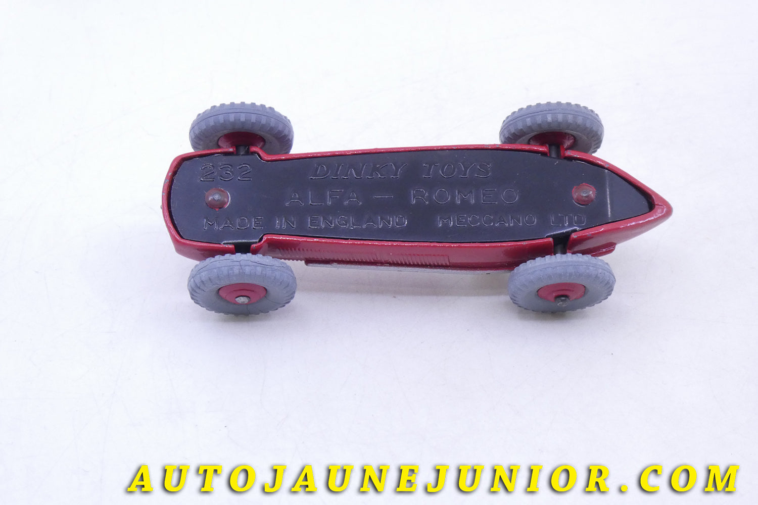 Le Aurora Lola Alfetta 159 est en vente sur Auto Jaune Junior ! Découvrez nos collections de diecast Tekno, Politoys, Mebetoys, Mercury, Joal, Diapet, Märklin, TootsieToys.AutoJaune Junior ; Vous avez le même jouet ? Profitez de notre expertise pour vous accompagner dans la vente de vos modèles ou votre collection ! Nous achetons tous lots de miniatures ! Contactez nous !