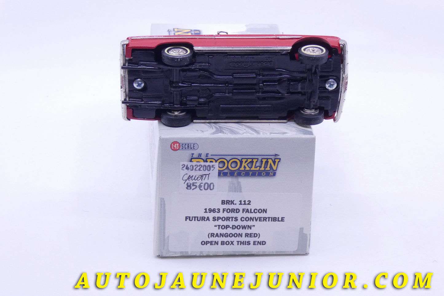 Le #2402 - Brooklin - Ford - Falcon Futura Sport Convertible Top Down "1963" -  #112 est en vente sur Auto Jaune Junior ! Tekno, Politoys, Mebetoys, Mercury, Joal, Diapet, Märklin, TootsieToys.Vous avez le même jouet ? Profitez de notre expertise pour vous accompagner dans la vente de vos modèles ou votre collection ! Nous achetons tous lots de miniatures ! Contactez nous ! contact@autojaunejunior.com. 