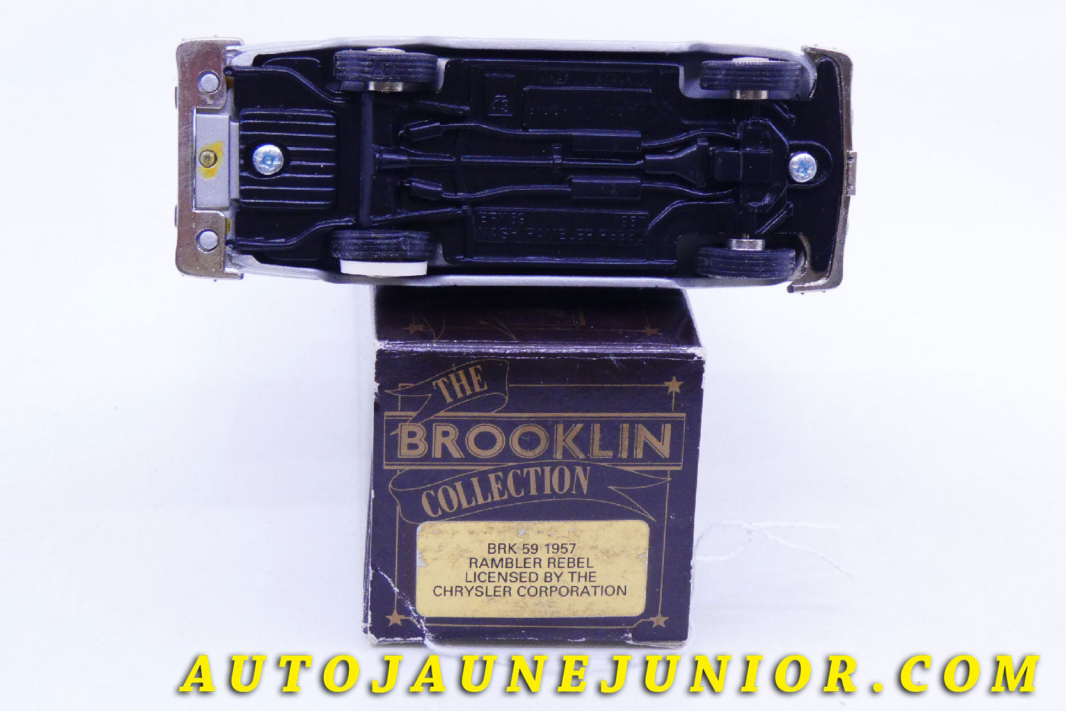 Le #2409 - Brooklin - Rambler - Rebel - 1957 est en vente sur Auto Jaune Junior ! Tekno, Politoys, Mebetoys, Mercury, Joal, Diapet, Märklin, TootsieToys.Vous avez le même jouet ? Profitez de notre expertise pour vous accompagner dans la vente de vos modèles ou votre collection ! Nous achetons tous lots de miniatures ! Contactez nous ! contact@autojaunejunior.com. 