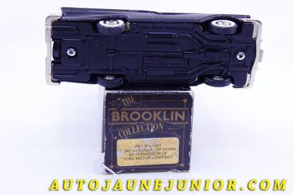 Le #2411 - Brooklin - Ford - Skyliner Top Down - 1957 est en vente sur Auto Jaune Junior ! Tekno, Politoys, Mebetoys, Mercury, Joal, Diapet, Märklin, TootsieToys.Vous avez le même jouet ? Profitez de notre expertise pour vous accompagner dans la vente de vos modèles ou votre collection ! Nous achetons tous lots de miniatures ! Contactez nous ! contact@autojaunejunior.com. 