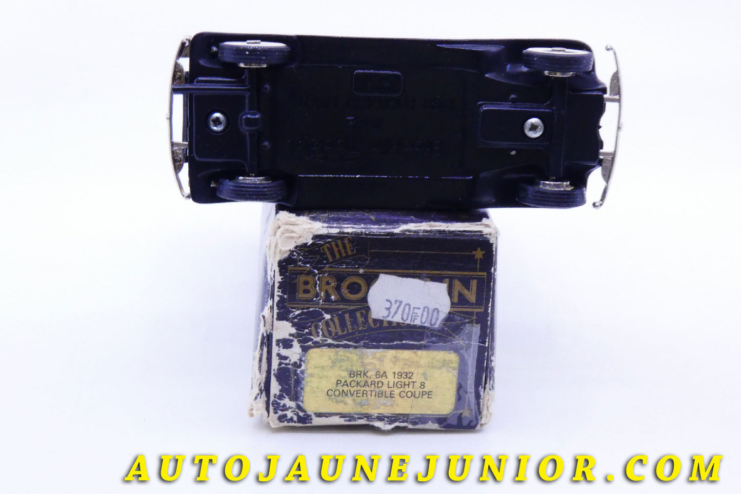 Le #2413 - Brooklin - Packard - Light 8 Convertible coupé - 1932 est en vente sur Auto Jaune Junior ! Tekno, Politoys, Mebetoys, Mercury, Joal, Diapet, Märklin, TootsieToys.Vous avez le même jouet ? Profitez de notre expertise pour vous accompagner dans la vente de vos modèles ou votre collection ! Nous achetons tous lots de miniatures ! Contactez nous ! contact@autojaunejunior.com. 