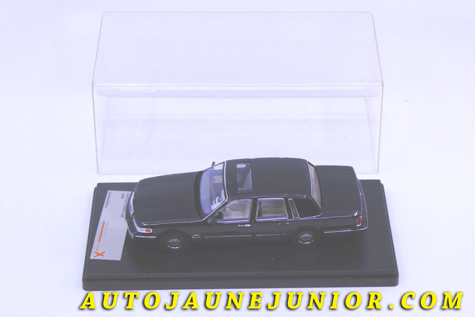 Le #2424 - Premium X - By IXO - Ford - Lincoln Town Car 1996 est en vente sur Auto Jaune Junior ! Tekno, Politoys, Mebetoys, Mercury, Joal, Diapet, Märklin, TootsieToys.Vous avez le même jouet ? Profitez de notre expertise pour vous accompagner dans la vente de vos modèles ou votre collection ! Nous achetons tous lots de miniatures ! Contactez nous ! contact@autojaunejunior.com. 