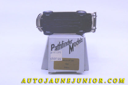 Le #2426 - Landsdowne by Brooklin - Austin - A40 Somerset Berline 4 Portes (Four Door Saloon) est en vente sur Auto Jaune Junior ! Tekno, Politoys, Mebetoys, Mercury, Joal, Diapet, Märklin, TootsieToys.Vous avez le même jouet ? Profitez de notre expertise pour vous accompagner dans la vente de vos modèles ou votre collection ! Nous achetons tous lots de miniatures ! Contactez nous ! contact@autojaunejunior.com. 