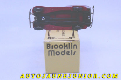 Le #2437 - Brooklin - Studebaker - Fourgon tôlé  "Burma Shave" 1935 - (2nd version avec marchepieds en rouge) est en vente sur Auto Jaune Junior ! Tekno, Politoys, Mebetoys, Mercury, Joal, Diapet, Märklin, TootsieToys.Vous avez le même jouet ? Profitez de notre expertise pour vous accompagner dans la vente de vos modèles ou votre collection ! Nous achetons tous lots de miniatures ! Contactez nous ! contact@autojaunejunior.com. 