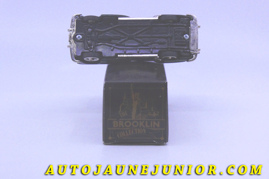 Le #2438 - Brooklin - Cadillac -  Cabriolet (Convertible) 1947 - Series 62 est en vente sur Auto Jaune Junior ! Tekno, Politoys, Mebetoys, Mercury, Joal, Diapet, Märklin, TootsieToys.Vous avez le même jouet ? Profitez de notre expertise pour vous accompagner dans la vente de vos modèles ou votre collection ! Nous achetons tous lots de miniatures ! Contactez nous ! contact@autojaunejunior.com. 