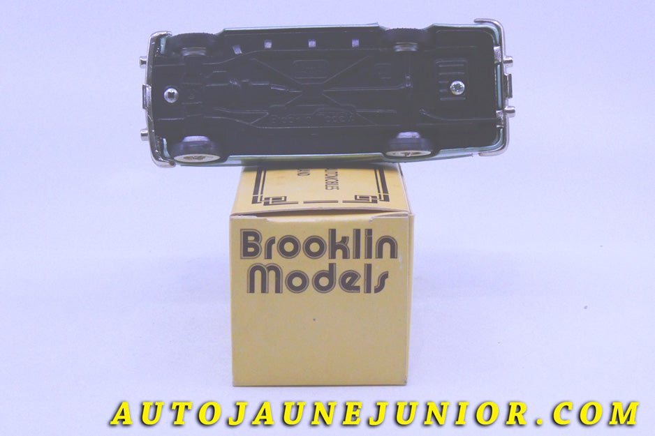 Le #2448 - Brooklin - Buick - Skylark "1953" est en vente sur Auto Jaune Junior ! Tekno, Politoys, Mebetoys, Mercury, Joal, Diapet, Märklin, TootsieToys.Vous avez le même jouet ? Profitez de notre expertise pour vous accompagner dans la vente de vos modèles ou votre collection ! Nous achetons tous lots de miniatures ! Contactez nous ! contact@autojaunejunior.com. 