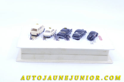 Le #2602 - Wiking - Ensemble de constructeurs différents - Taxi 1947 à Aujourd'hui. Vw 1200 - BMM 501 - Opel Kapitan - NSU Ro 80 - VW Caravelle "Taxi" est en vente sur Auto Jaune Junior ! Tekno, Politoys, Mebetoys, Mercury, Joal, Diapet, Märklin, TootsieToys.Vous avez le même jouet ? Profitez de notre expertise pour vous accompagner dans la vente de vos modèles ou votre collection ! Nous achetons tous lots de miniatures ! Contactez nous ! contact@autojaunejunior.com. 