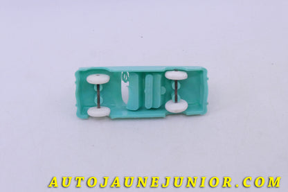Le USA Ford Sunliner est en vente sur Auto Jaune Junior ! Découvrez nos collections de diecast Tekno, Politoys, Mebetoys, Mercury, Joal, Diapet, Märklin, TootsieToys.AutoJaune Junior ; Vous avez le même jouet ? Profitez de notre expertise pour vous accompagner dans la vente de vos modèles ou votre collection ! Nous achetons tous lots de miniatures ! Contactez nous !