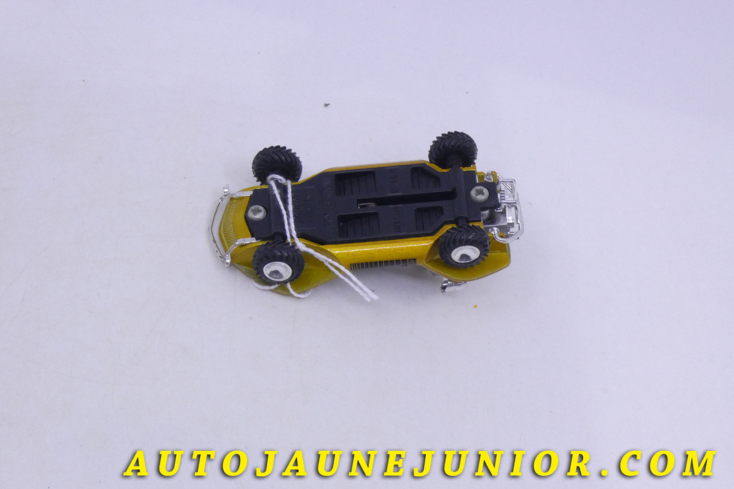 Le Solido Bertone Dune Buggy est en vente sur Auto Jaune Junior ! Découvrez nos collections de diecast Tekno, Politoys, Mebetoys, Mercury, Joal, Diapet, Märklin, TootsieToys.AutoJaune Junior ; Vous avez le même jouet ? Profitez de notre expertise pour vous accompagner dans la vente de vos modèles ou votre collection ! Nous achetons tous lots de miniatures ! Contactez nous !