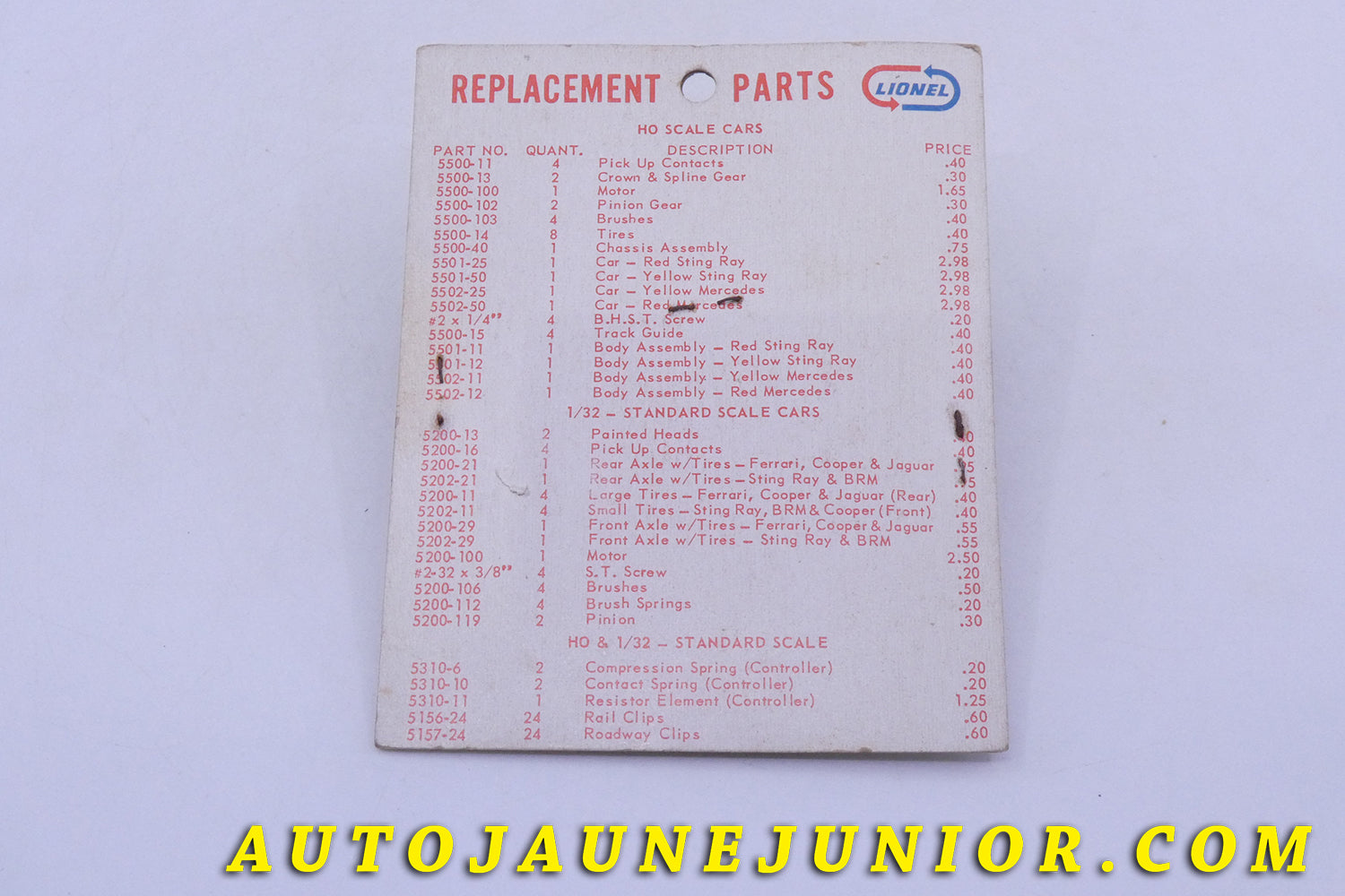 Le Lionel Mercedes 300SL est en vente sur Auto Jaune Junior ! Découvrez nos collections de diecast Tekno, Politoys, Mebetoys, Mercury, Joal, Diapet, Märklin, TootsieToys.AutoJaune Junior ; Vous avez le même jouet ? Profitez de notre expertise pour vous accompagner dans la vente de vos modèles ou votre collection ! Nous achetons tous lots de miniatures ! Contactez nous !