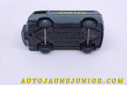 Le Dinky Toys Peugeot D3A Fourgon Postes est en vente sur Auto Jaune Junior ! Découvrez nos collections de diecast Tekno, Politoys, Mebetoys, Mercury, Joal, Diapet, Märklin, TootsieToys.AutoJaune Junior ; Vous avez le même jouet ? Profitez de notre expertise pour vous accompagner dans la vente de vos modèles ou votre collection ! Nous achetons tous lots de miniatures ! Contactez nous !