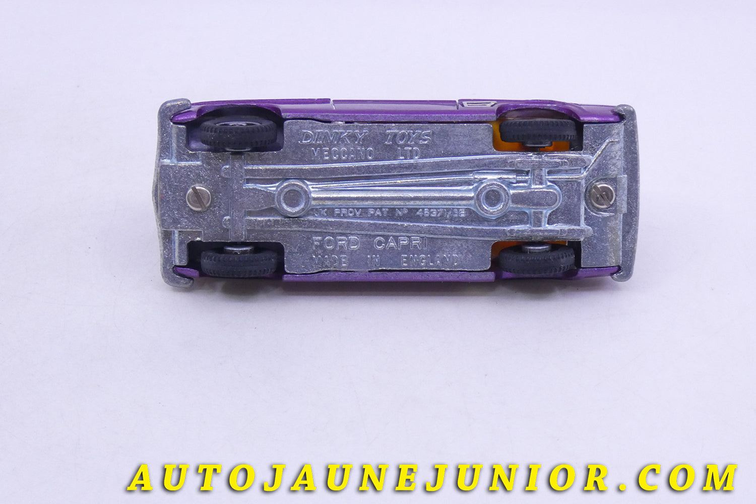Le Dinky Toys Ford Capri est en vente sur Auto Jaune Junior ! Découvrez nos collections de diecast Tekno, Politoys, Mebetoys, Mercury, Joal, Diapet, Märklin, TootsieToys.AutoJaune Junior ; Vous avez le même jouet ? Profitez de notre expertise pour vous accompagner dans la vente de vos modèles ou votre collection ! Nous achetons tous lots de miniatures ! Contactez nous !