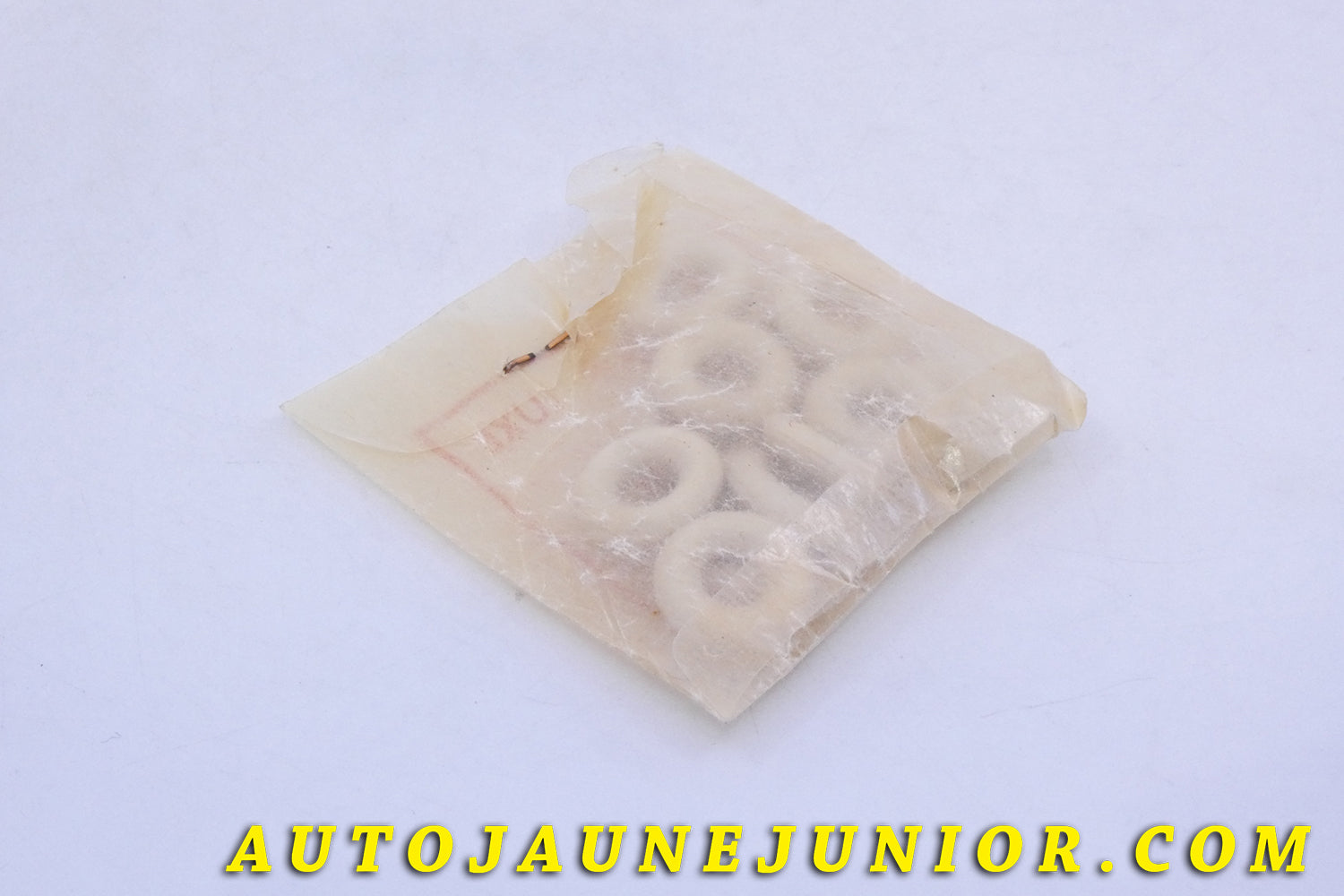 Le Dinky Toys Objet Sachet 12 pneus Luxe - Grand modèle 6677 est en vente sur Auto Jaune Junior ! Découvrez nos collections de diecast Tekno, Politoys, Mebetoys, Mercury, Joal, Diapet, Märklin, TootsieToys.AutoJaune Junior ; Vous avez le même jouet ? Profitez de notre expertise pour vous accompagner dans la vente de vos modèles ou votre collection ! Nous achetons tous lots de miniatures ! Contactez nous !