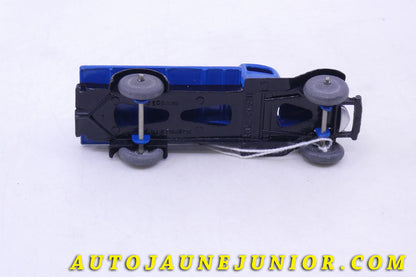 Le Dinky Toys Camion Camion Plateau est en vente sur Auto Jaune Junior ! Découvrez nos collections de diecast Tekno, Politoys, Mebetoys, Mercury, Joal, Diapet, Märklin, TootsieToys.AutoJaune Junior ; Vous avez le même jouet ? Profitez de notre expertise pour vous accompagner dans la vente de vos modèles ou votre collection ! Nous achetons tous lots de miniatures ! Contactez nous !