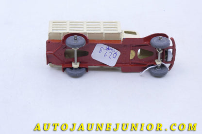 Le Dinky Toys Camion Ridelles ajourées est en vente sur Auto Jaune Junior ! Découvrez nos collections de diecast Tekno, Politoys, Mebetoys, Mercury, Joal, Diapet, Märklin, TootsieToys.AutoJaune Junior ; Vous avez le même jouet ? Profitez de notre expertise pour vous accompagner dans la vente de vos modèles ou votre collection ! Nous achetons tous lots de miniatures ! Contactez nous !